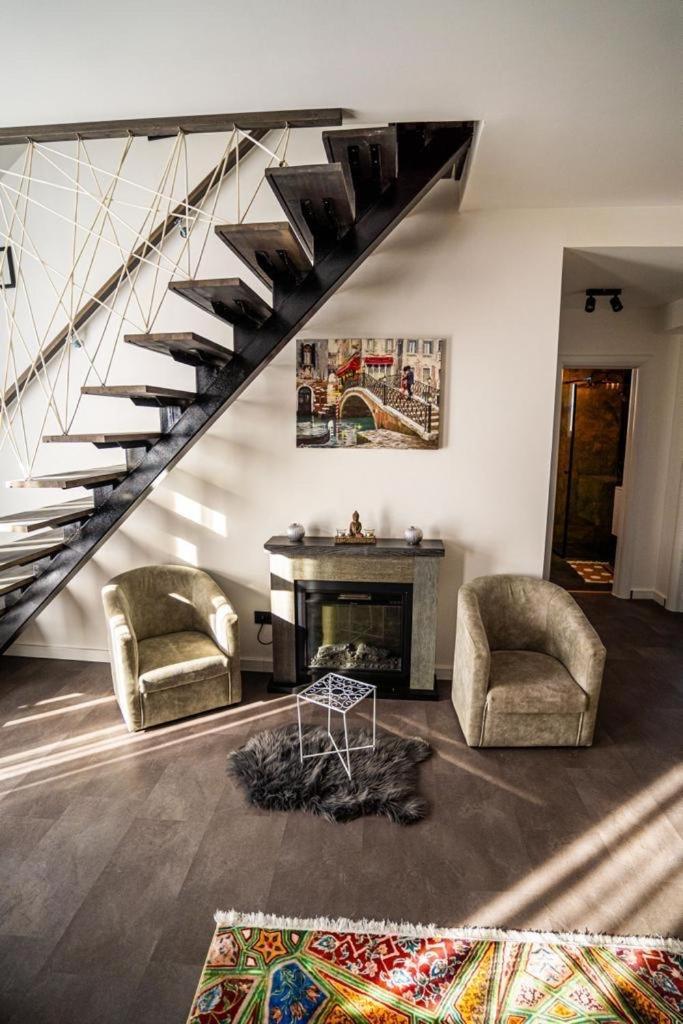N & G Apartments Rîşnov エクステリア 写真