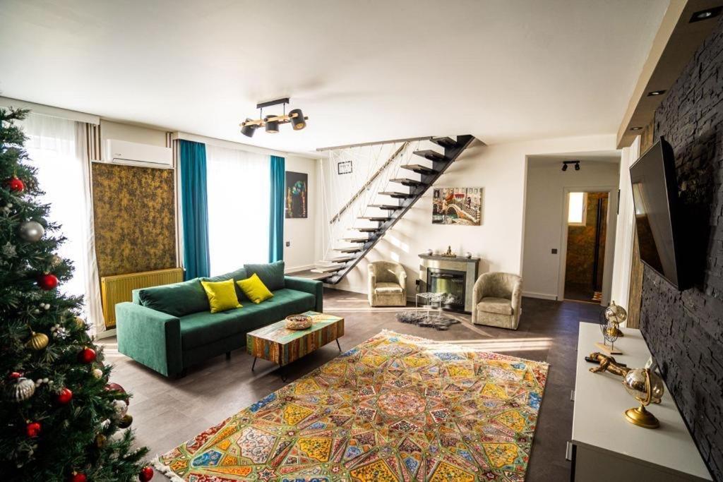 N & G Apartments Rîşnov エクステリア 写真