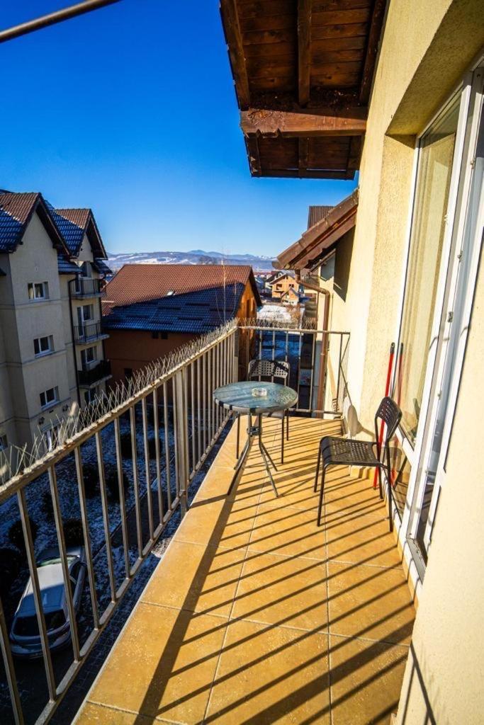 N & G Apartments Rîşnov エクステリア 写真