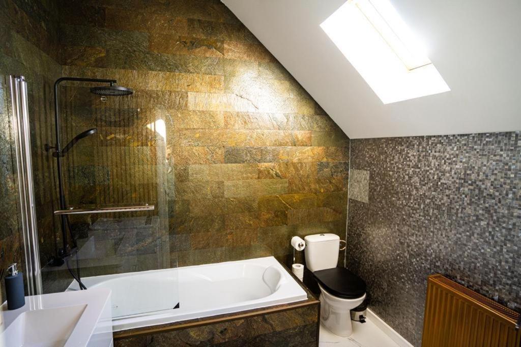 N & G Apartments Rîşnov エクステリア 写真